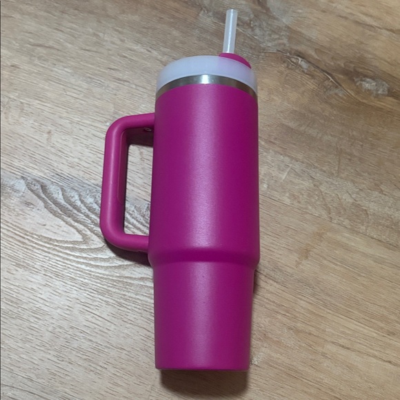 Stanley Cup Quencher 2.0 Flowst Hot Pink 30oz - Picture 3 of 4